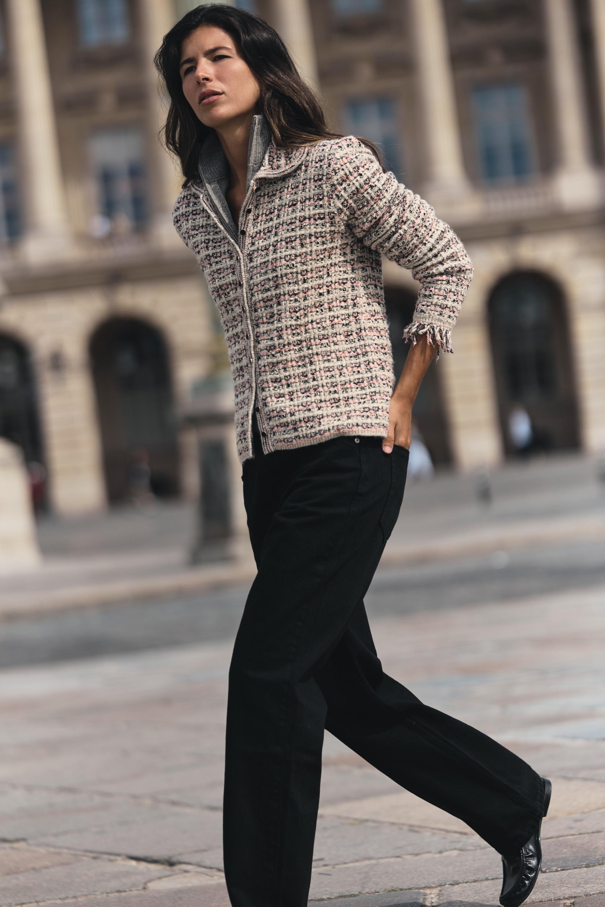 GILET EN MAILLE STRUCTURÉE À POIGNETS EFFRANGÉS